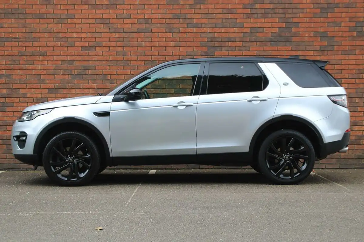 2017-land-rover-discovery-sport-20td4-hse-black-182ps-suv-big-17