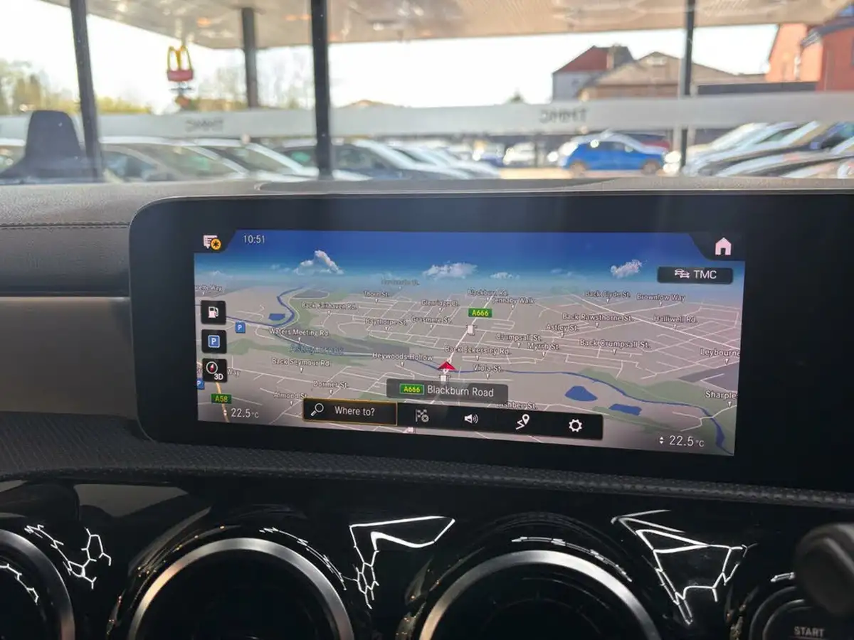 2020-mercedes-benz-cla-13-cla-180-amg-line-coupe-4d-big-36