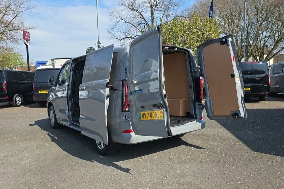 2024-ford-transit-custom-e-320-l1h1-limited-136ps-panel-van-big-6