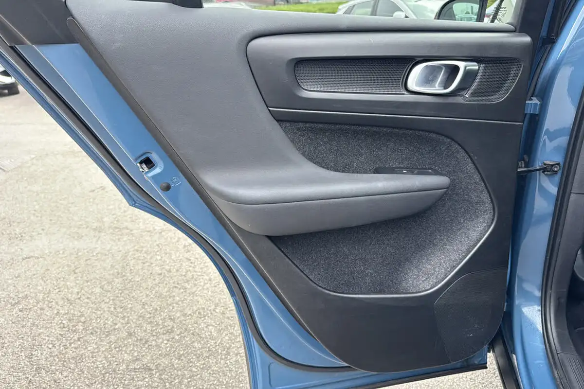 2022-volvo-c40-e-recharge-plus-228bhp-big-30