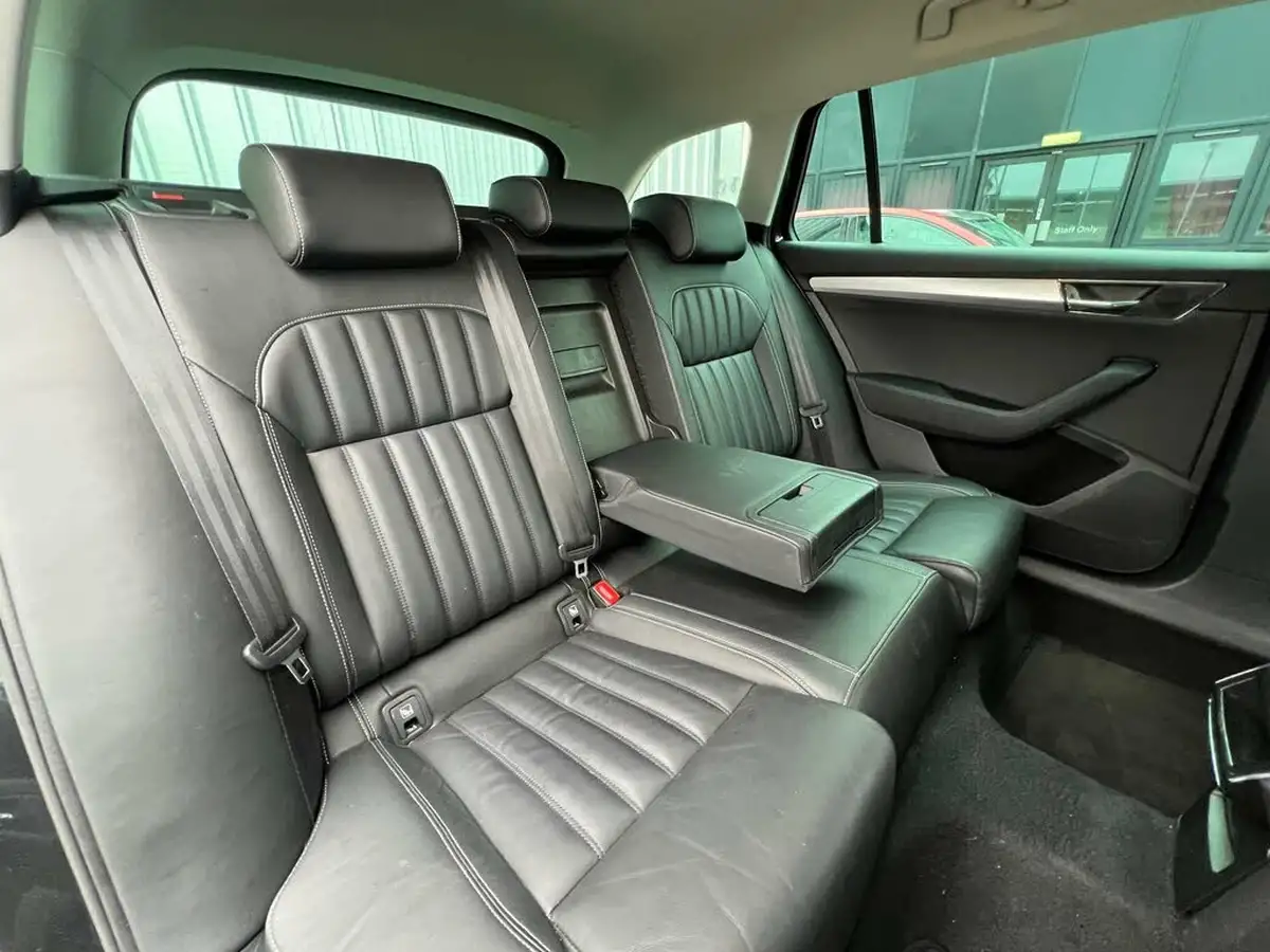 2021-skoda-superb-14-tsi-se-technology-156ps-estate-big-22