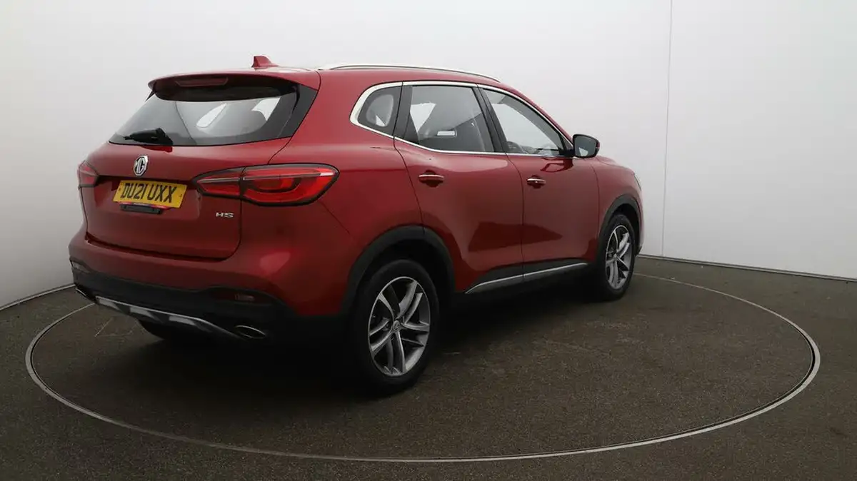 2021-mg-hs-15t-gdi-exclusive-162ps-big-7
