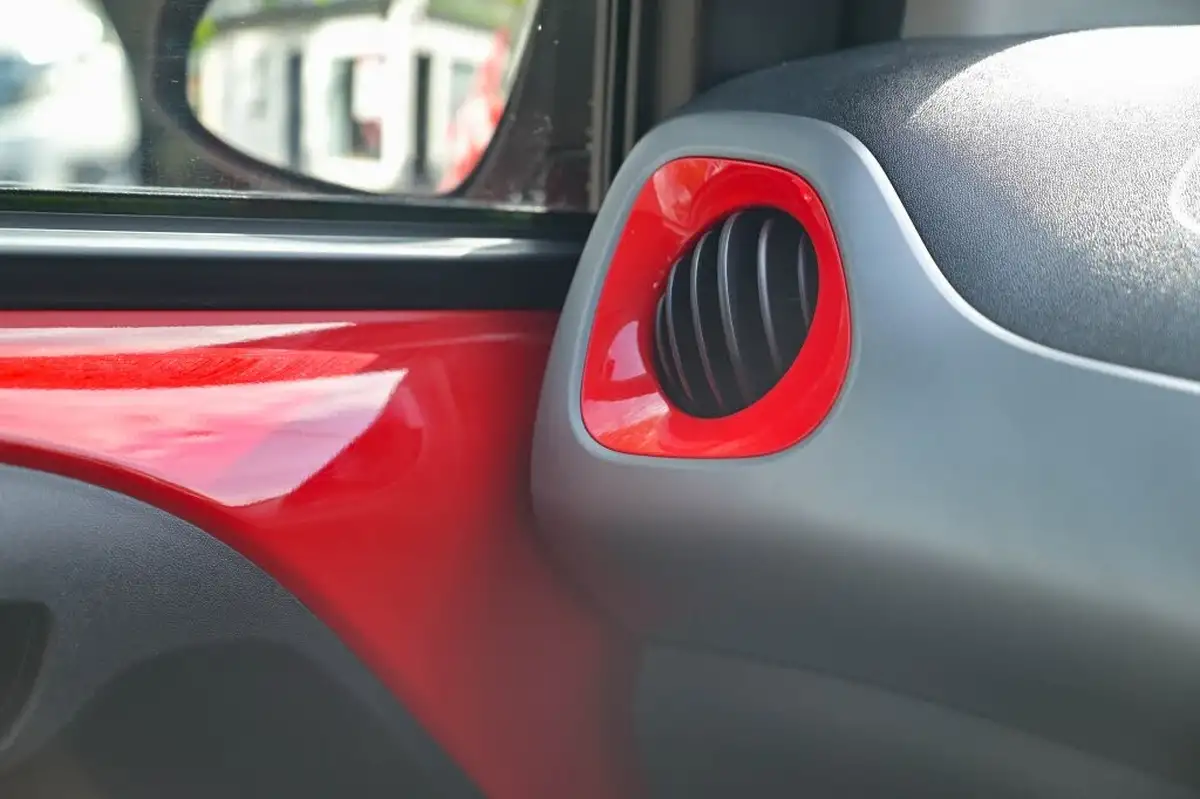 2020-toyota-aygo-10-vvt-i-x-play-big-41