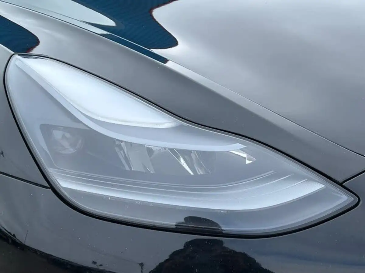 2020-tesla-model-3-e-long-range-big-17
