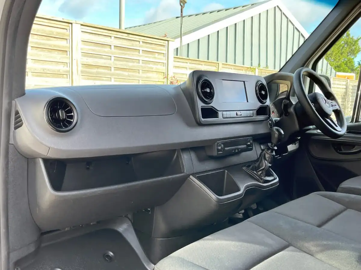 2020-mercedes-benz-sprinter-21cdi-316-l2h1-panel-van-rwd-eco-gear-360-big-9