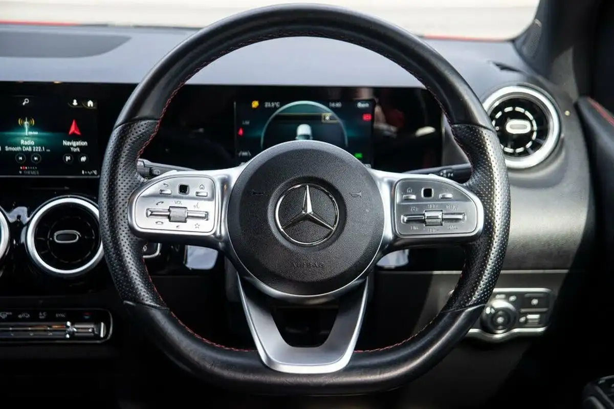 2020-mercedes-benz-b-class-13-b180-amg-line-7g-dct-big-10