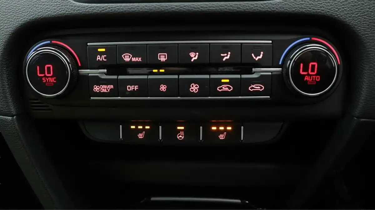 2023-kia-xceed-16-gdi-3-big-12
