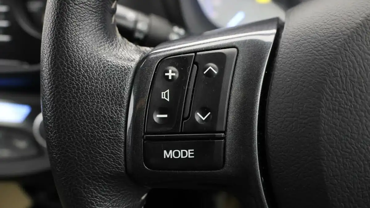 2020-toyota-yaris-15-vvt-i-y20-98bhp-hybrid-1497cc-e-cvt-big-22