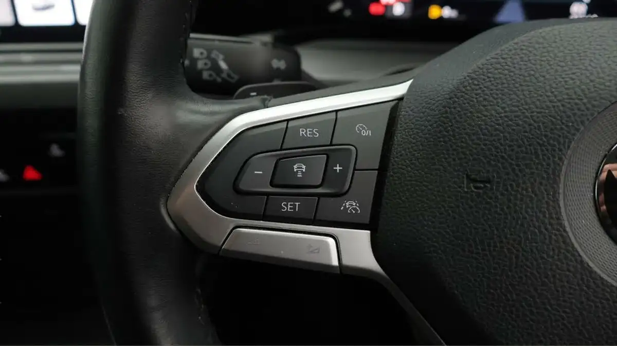 2021-volkswagen-golf-15-etsi-style-150ps-hatchback-big-23