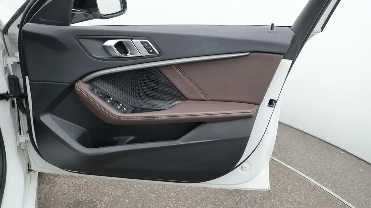 2021-bmw-1-series-15-118i-m-sport-lcp-big-15