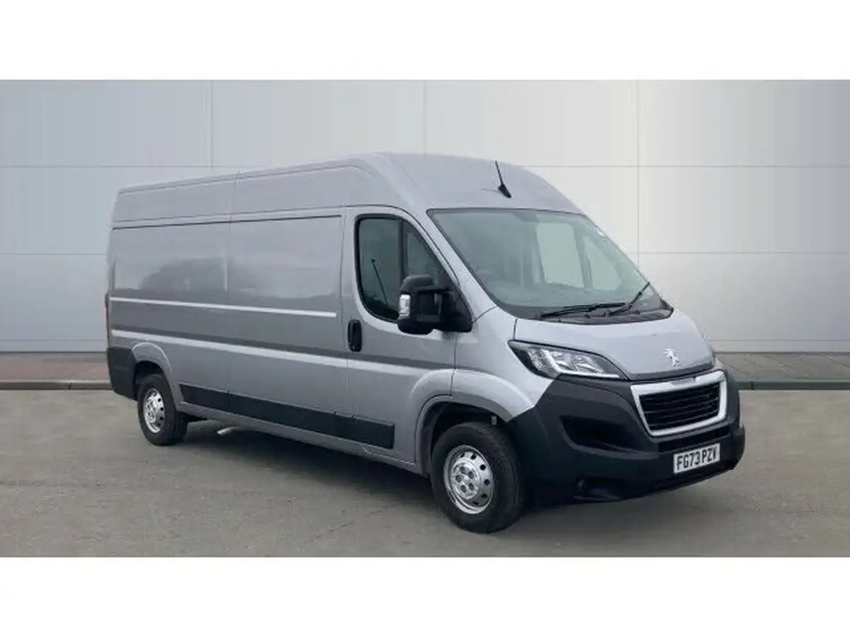 2023-peugeot-boxer-22-bluehdi-professional-premium-335-l3h2-panel-big-0