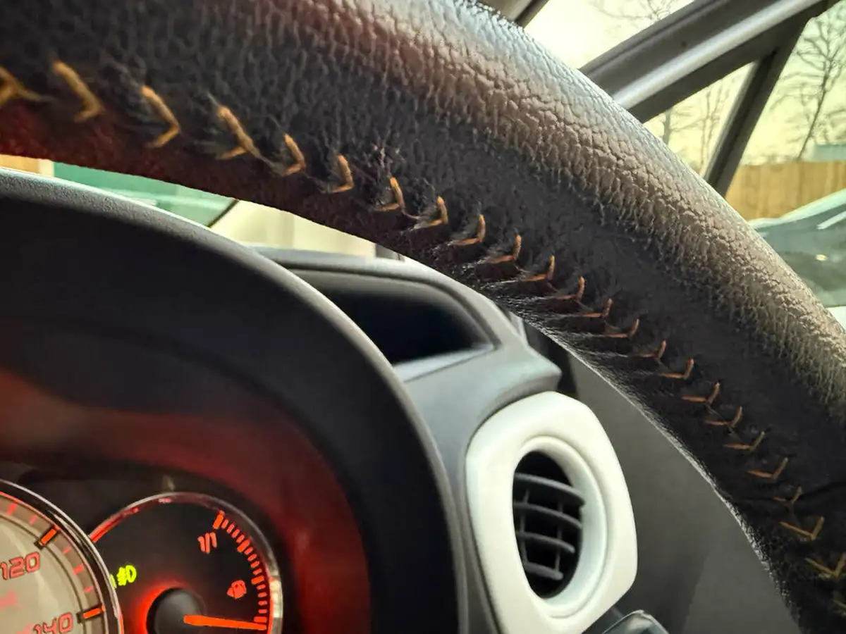 2013-toyota-yaris-133-trend-vvt-i-5d-big-51