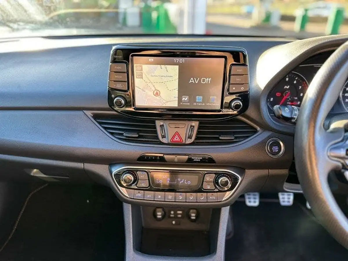 2018-hyundai-i30-n-20-t-gdi-n-performance-big-27