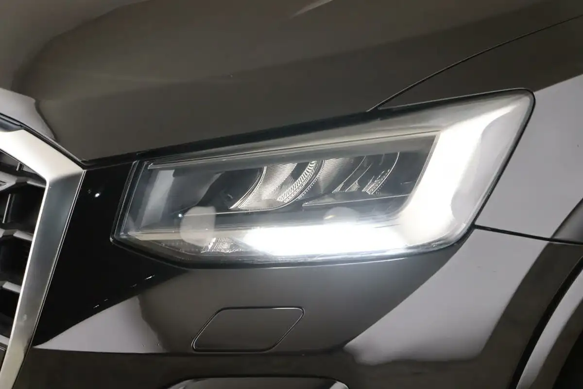 2021-audi-q2-10-30-tfsi-sport-big-8