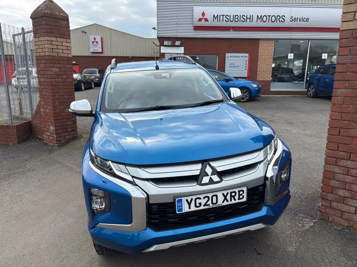 2020-mitsubishi-l200-22di-d-barbarian-x-big-5
