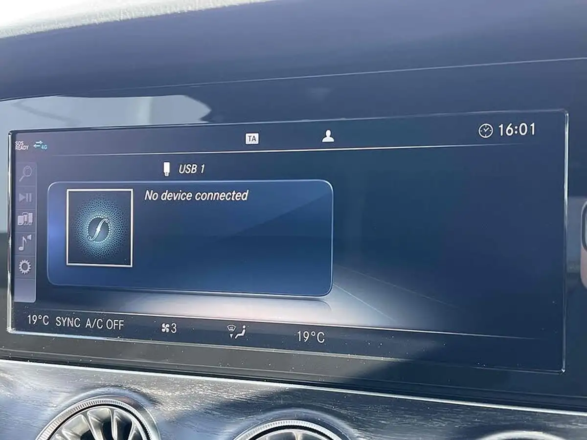 2018-mercedes-benz-e-class-20d-e220d-amg-line-premiumss-coupe-2d-big-44
