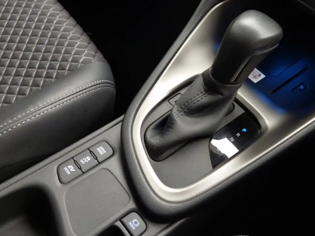 2023-mazda-mazda2-15-select-big-16