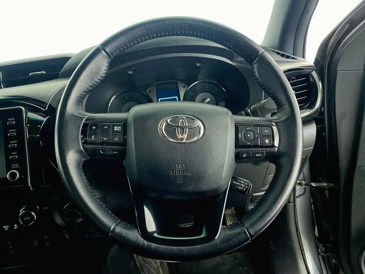 2021-toyota-hi-lux-28d-4d-invincible-x-at35-204hpeu6dt-e-big-15