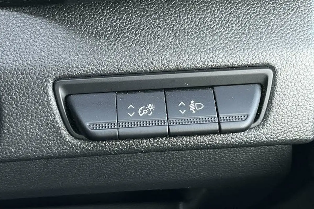 2022-renault-trafic-20dci-sl28-130-sport-big-32