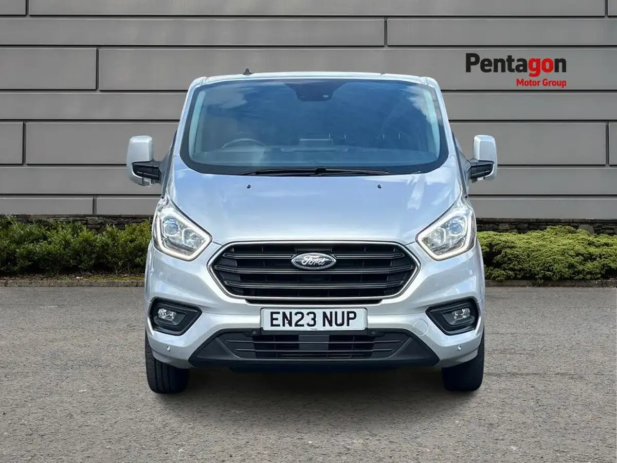 2023-ford-transit-custom-big-12