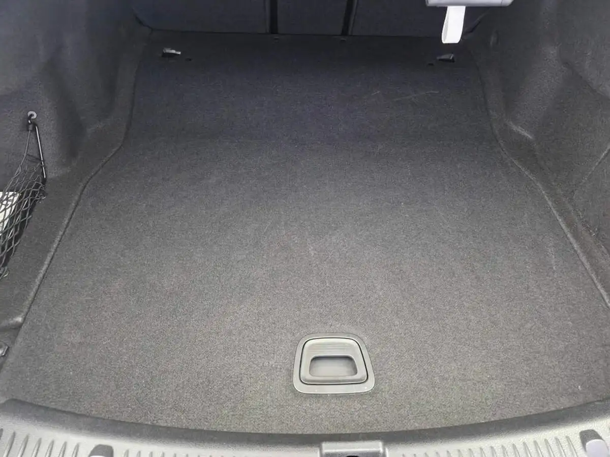 2019-mercedes-benz-e-class-20d-e220d-amg-line-edition-saloon-4d-big-15