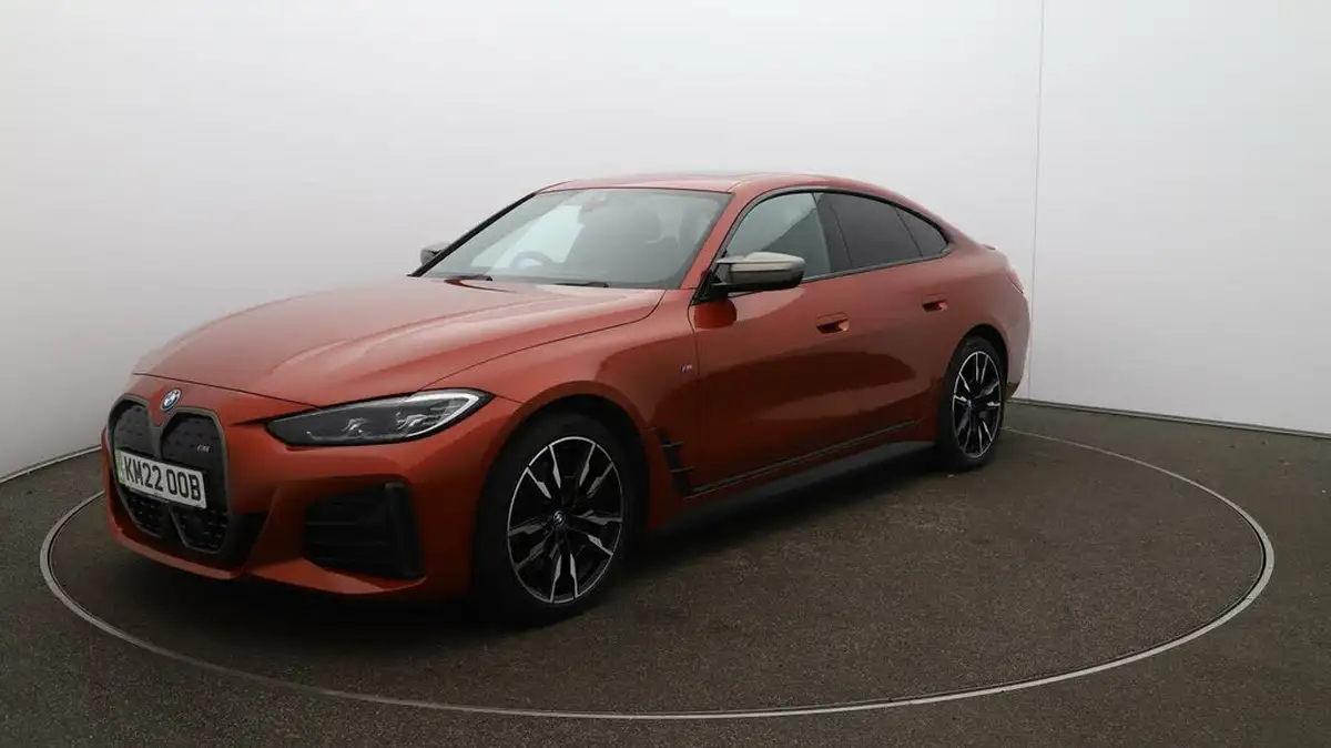 2022-bmw-i4-e-m50-big-65