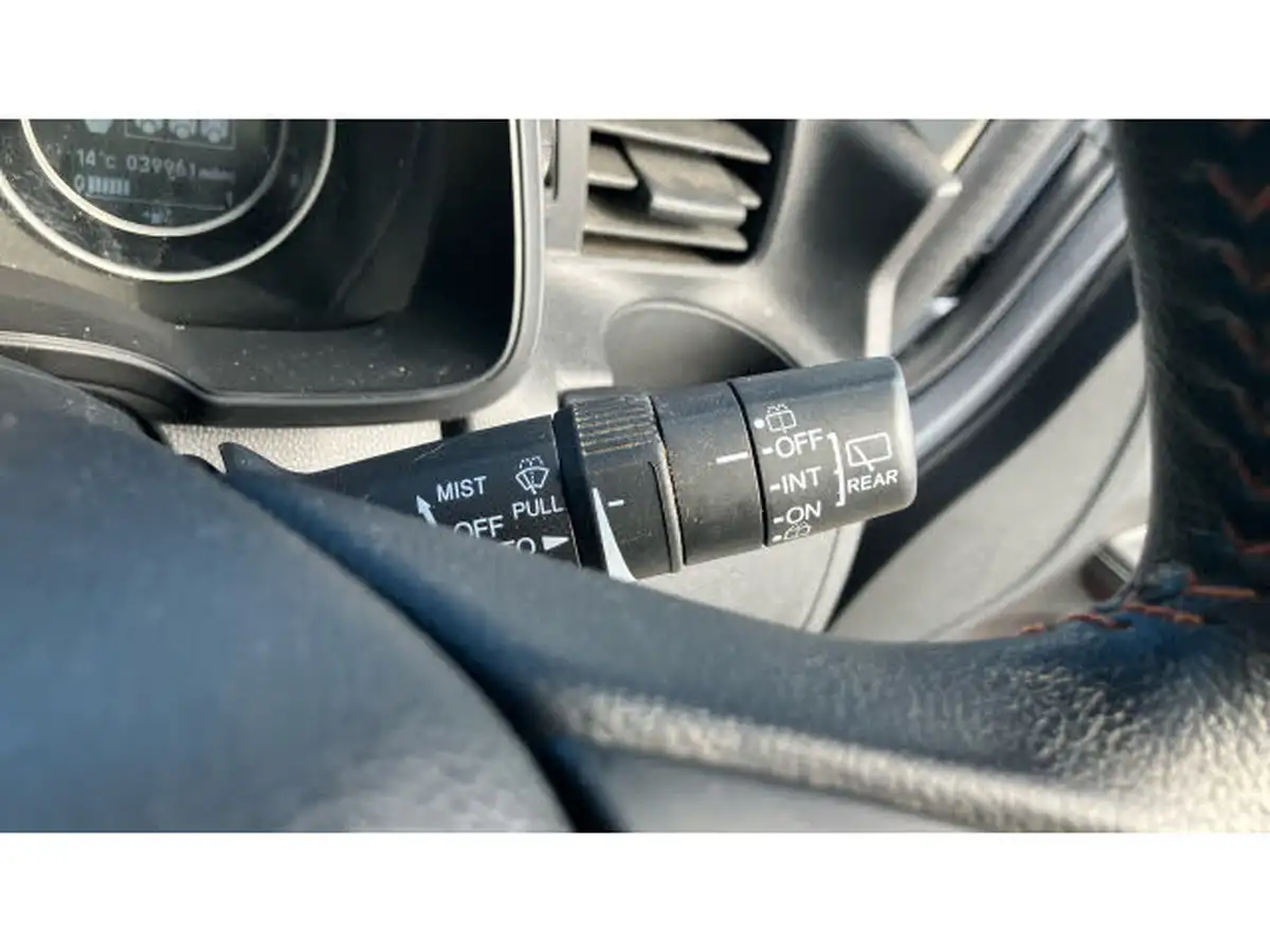 2019-honda-jazz-15-i-vtec-sport-big-15