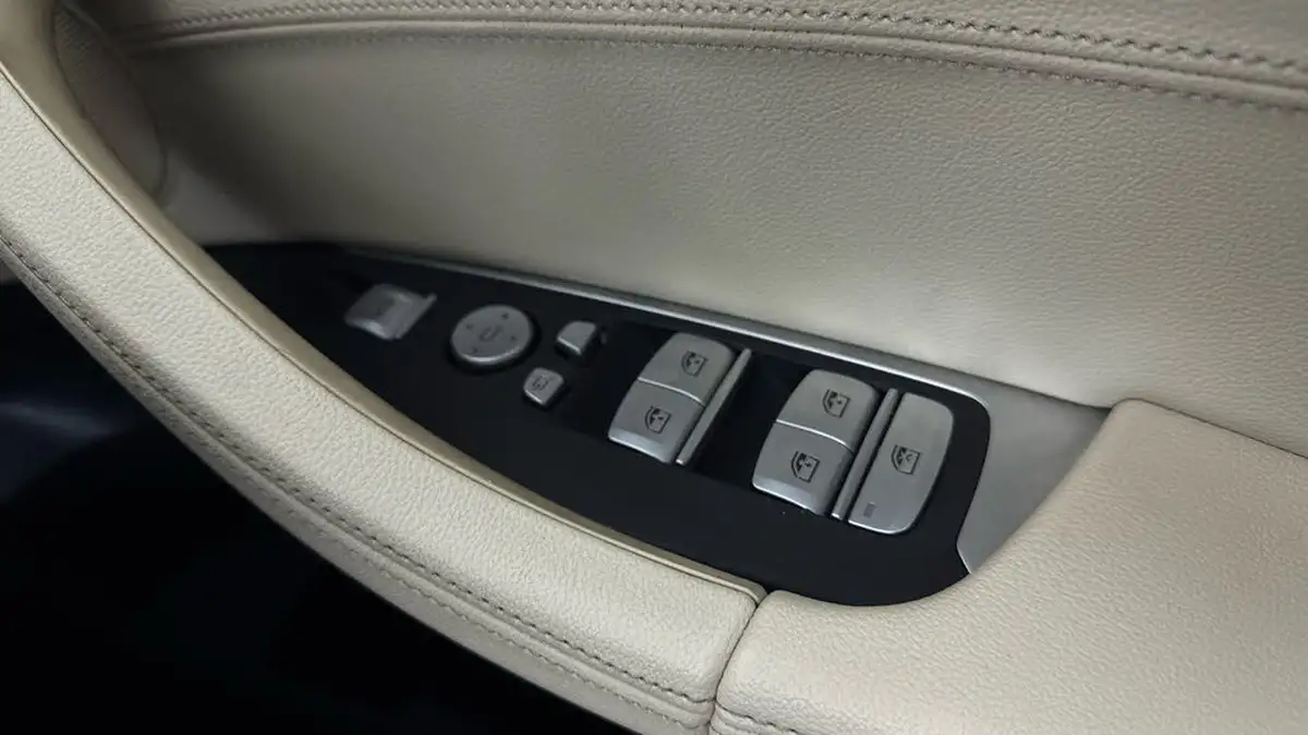 2021-bmw-ix3-e-premier-edition-big-22