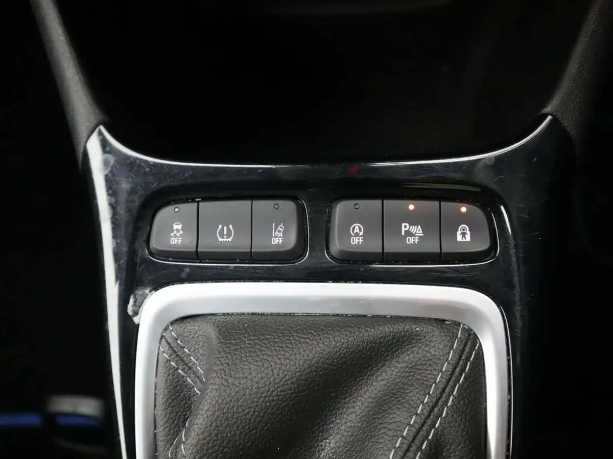 2022-vauxhall-crossland-12-elite-edition-130ps-big-20
