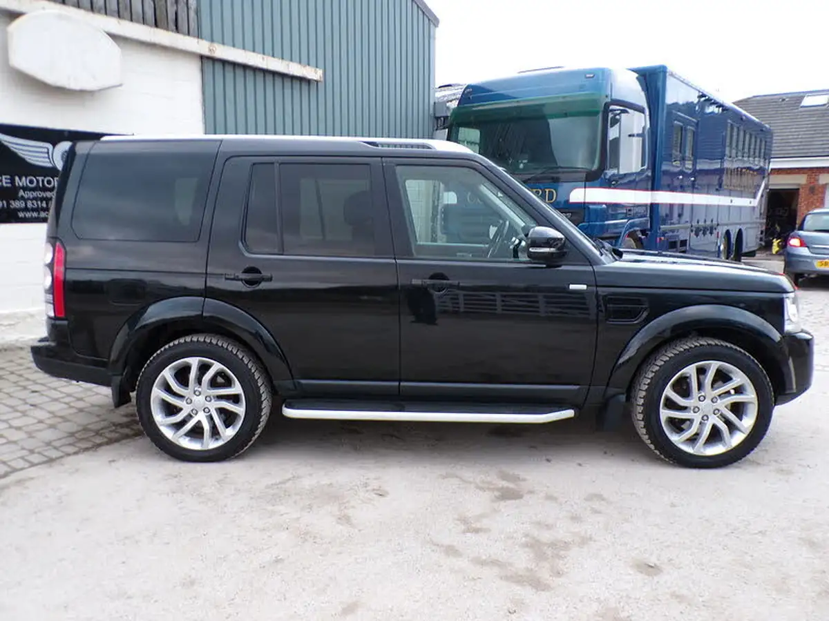 2016-land-rover-discovery-4-30-sd-v6-landmark-big-9
