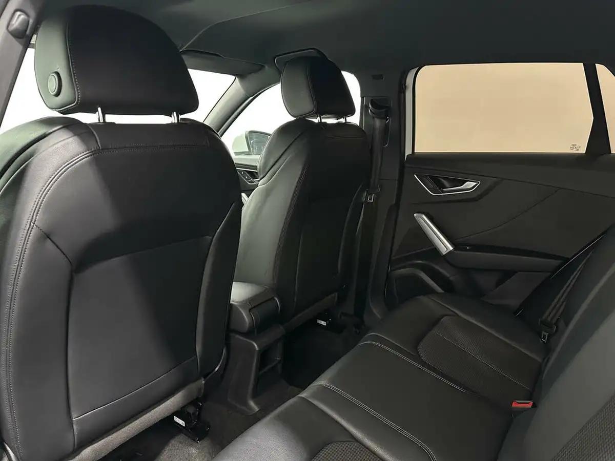 2019-audi-q2-10-30-tfsi-s-line-big-35