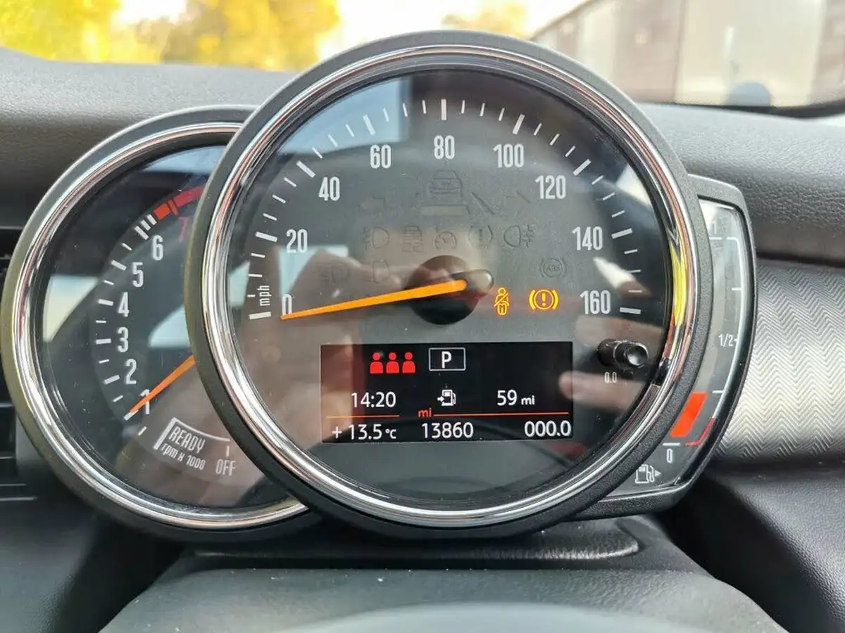 2021-mini-cooper-15-cooper-exclusive-series-ii-hatchback-5d-auto-big-44