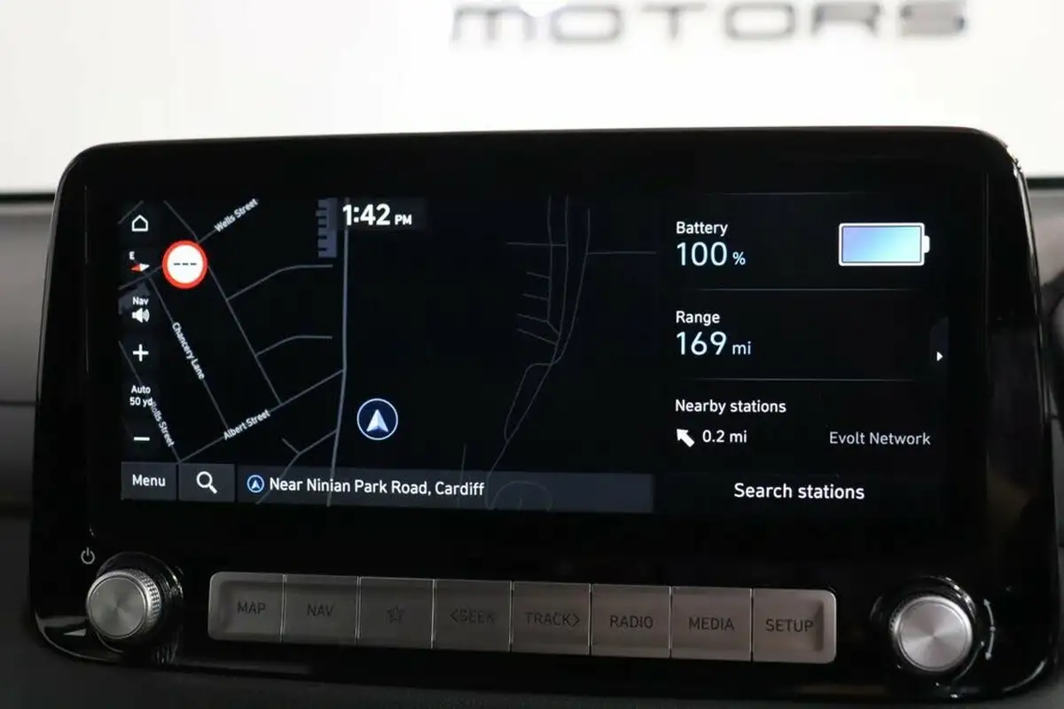 2021-hyundai-kona-e-premium-136ps-39kwh-105kw-obc-big-8
