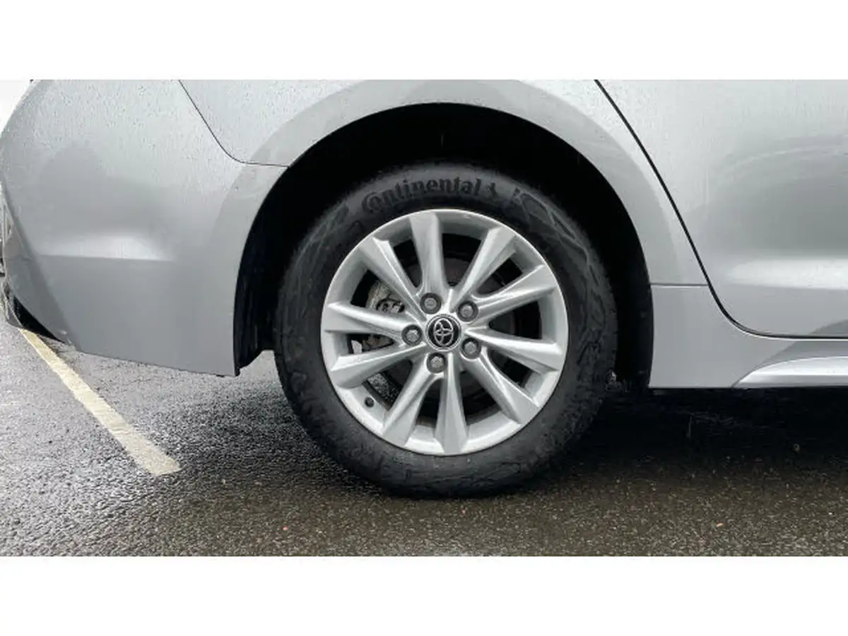 2024-toyota-corolla-18-vvt-i-icon-touring-sports-big-17