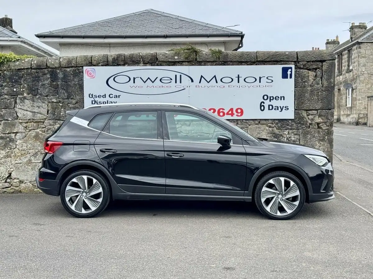 2022-seat-arona-10-tsi-fr-sport-big-1