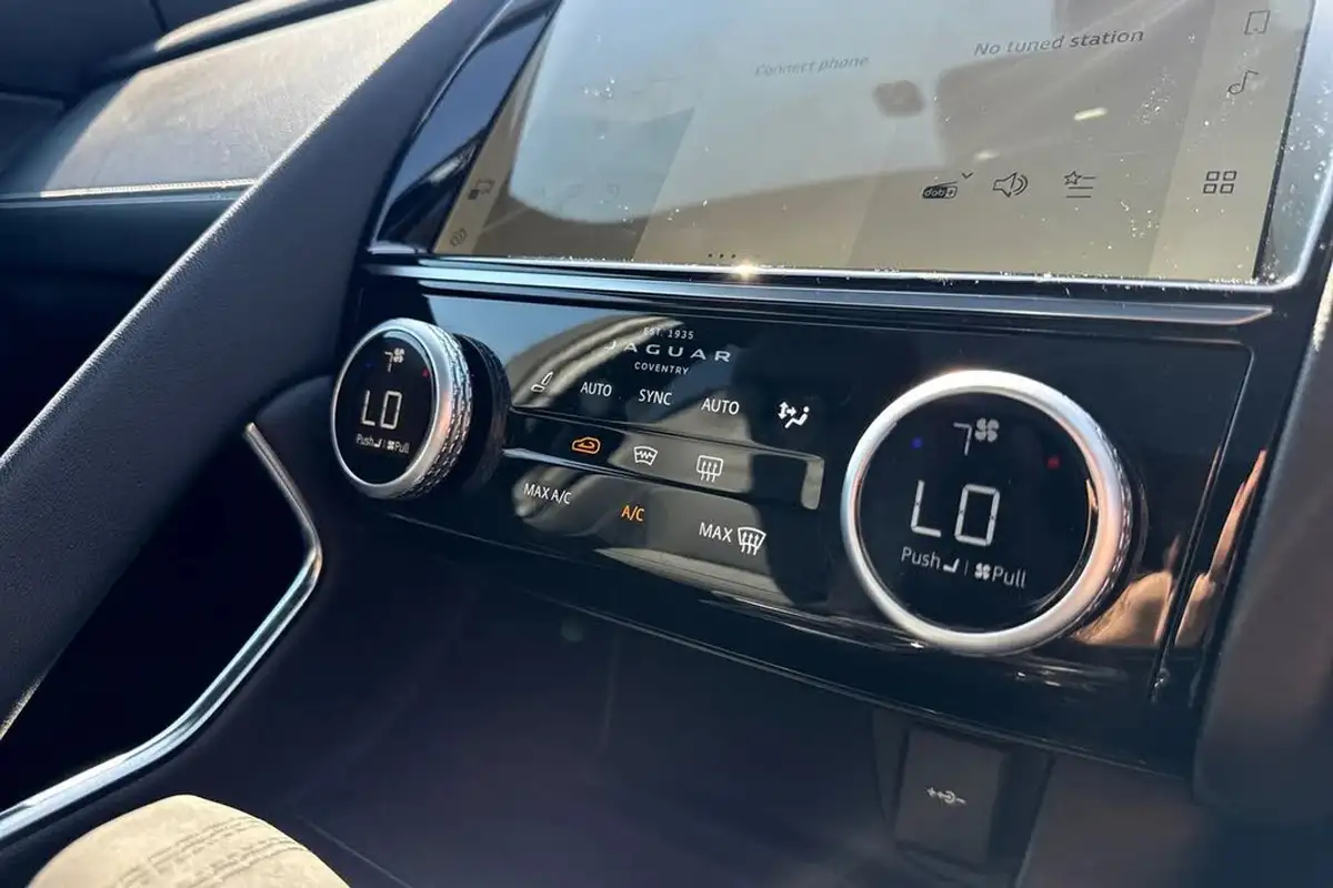 2024-jaguar-e-pace-20-d200-r-dynamic-se-black-big-20