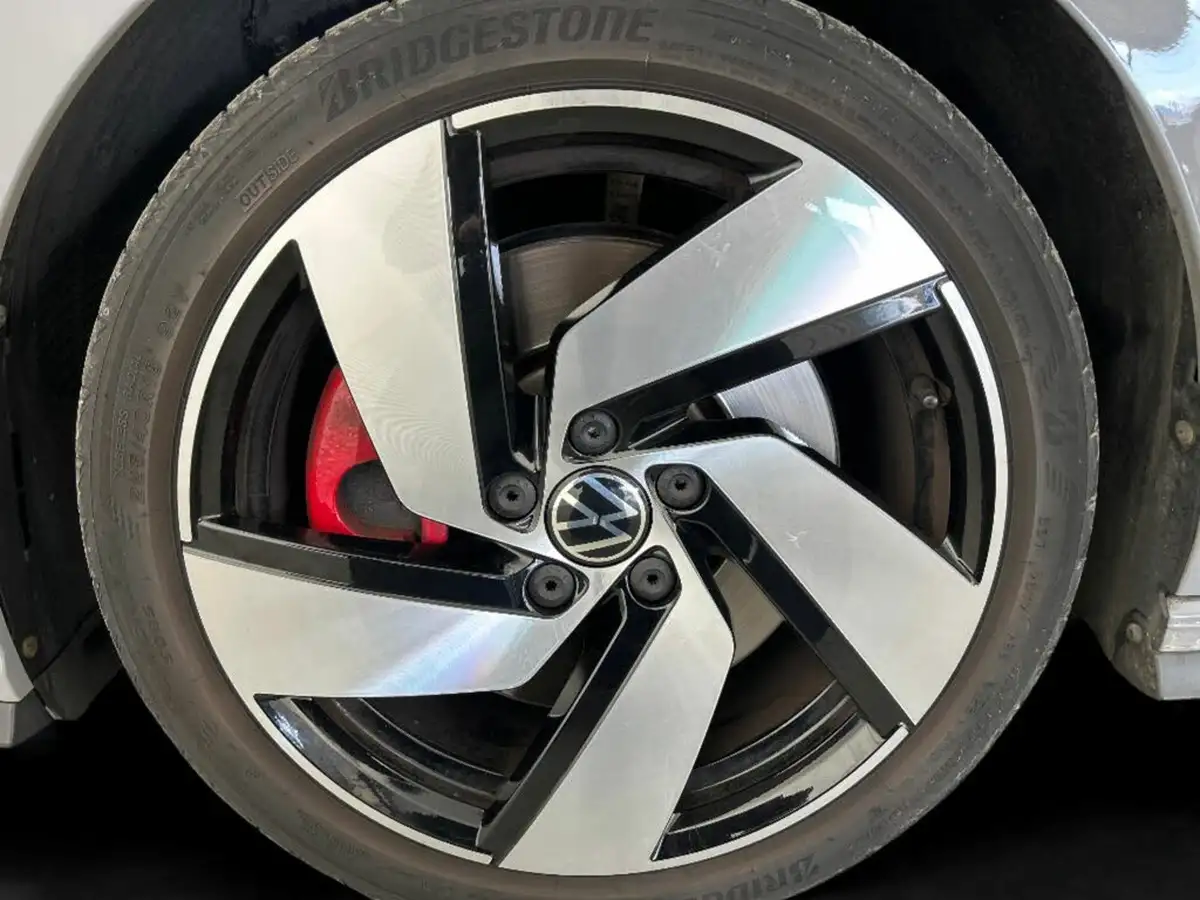 2022-volkswagen-golf-20-tsi-gti-dsg-big-10