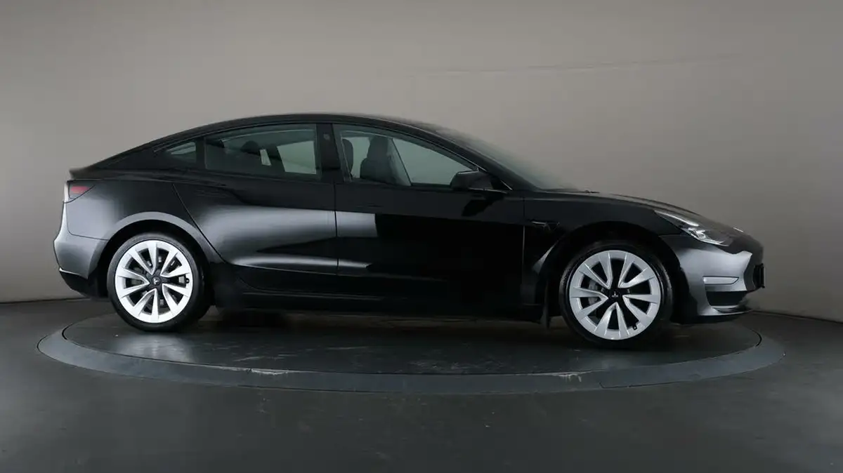 2021-tesla-model-3-e-long-range-4x4-big-52