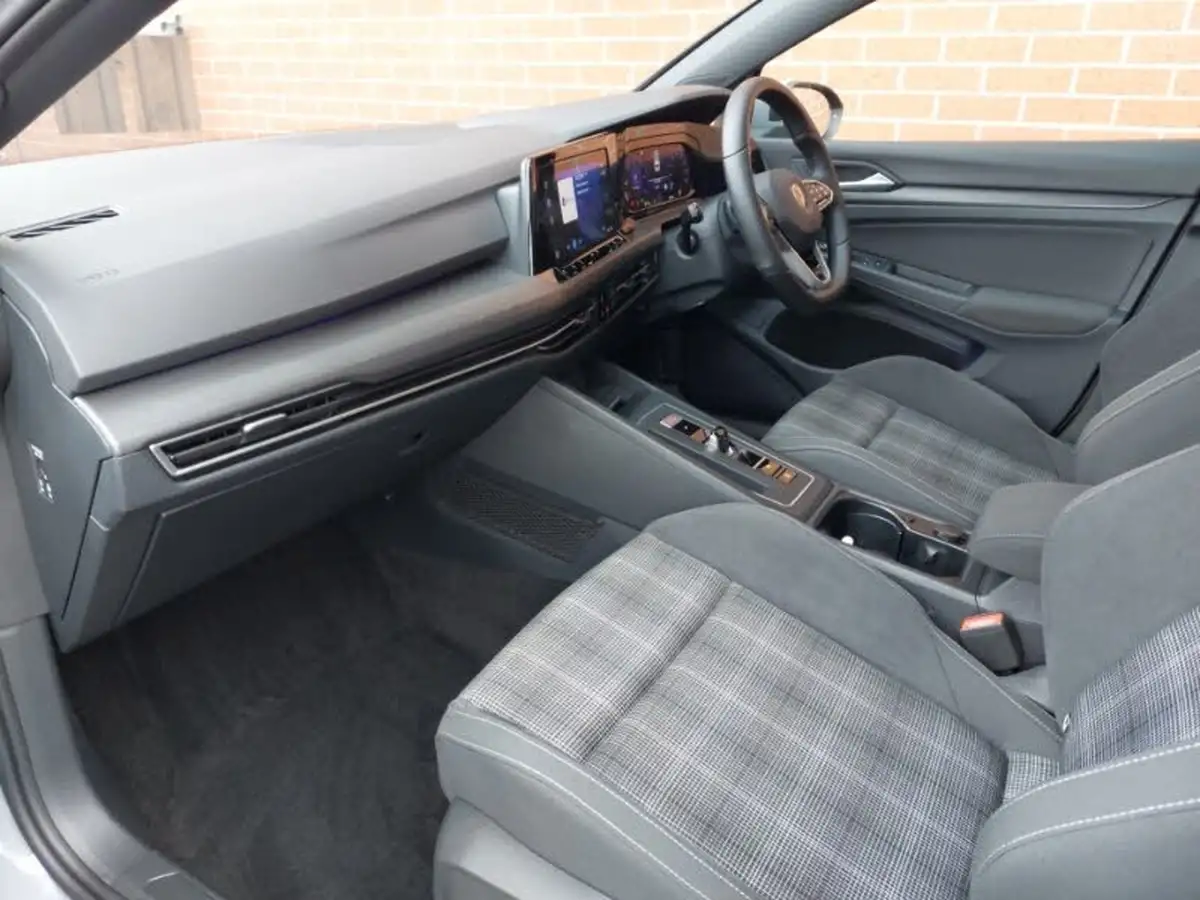 2022-volkswagen-golf-20tdi-gtd-big-4
