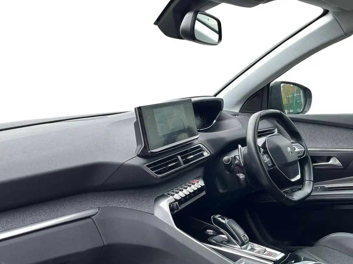 2022-peugeot-3008-suv-12-puretech-allure-premium-eat8-big-6