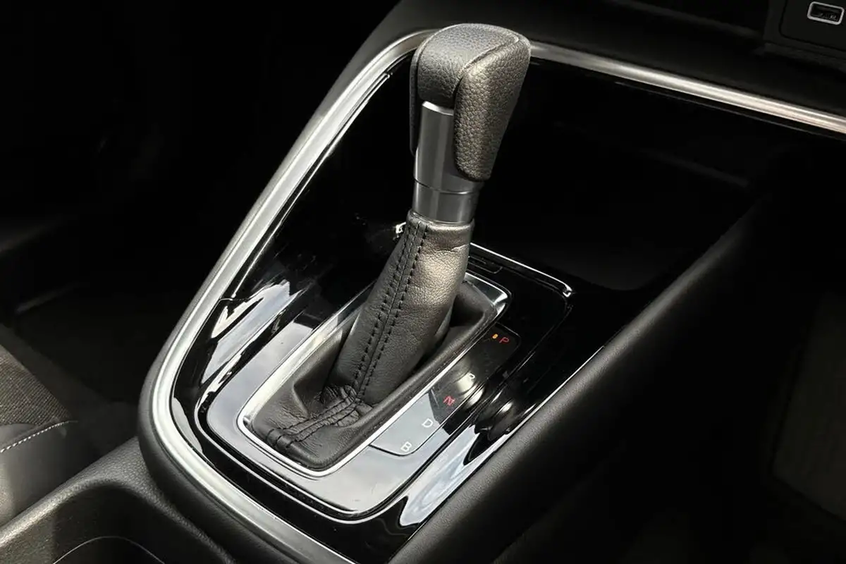 2022-honda-hr-v-15-i-mmd-advance-big-21