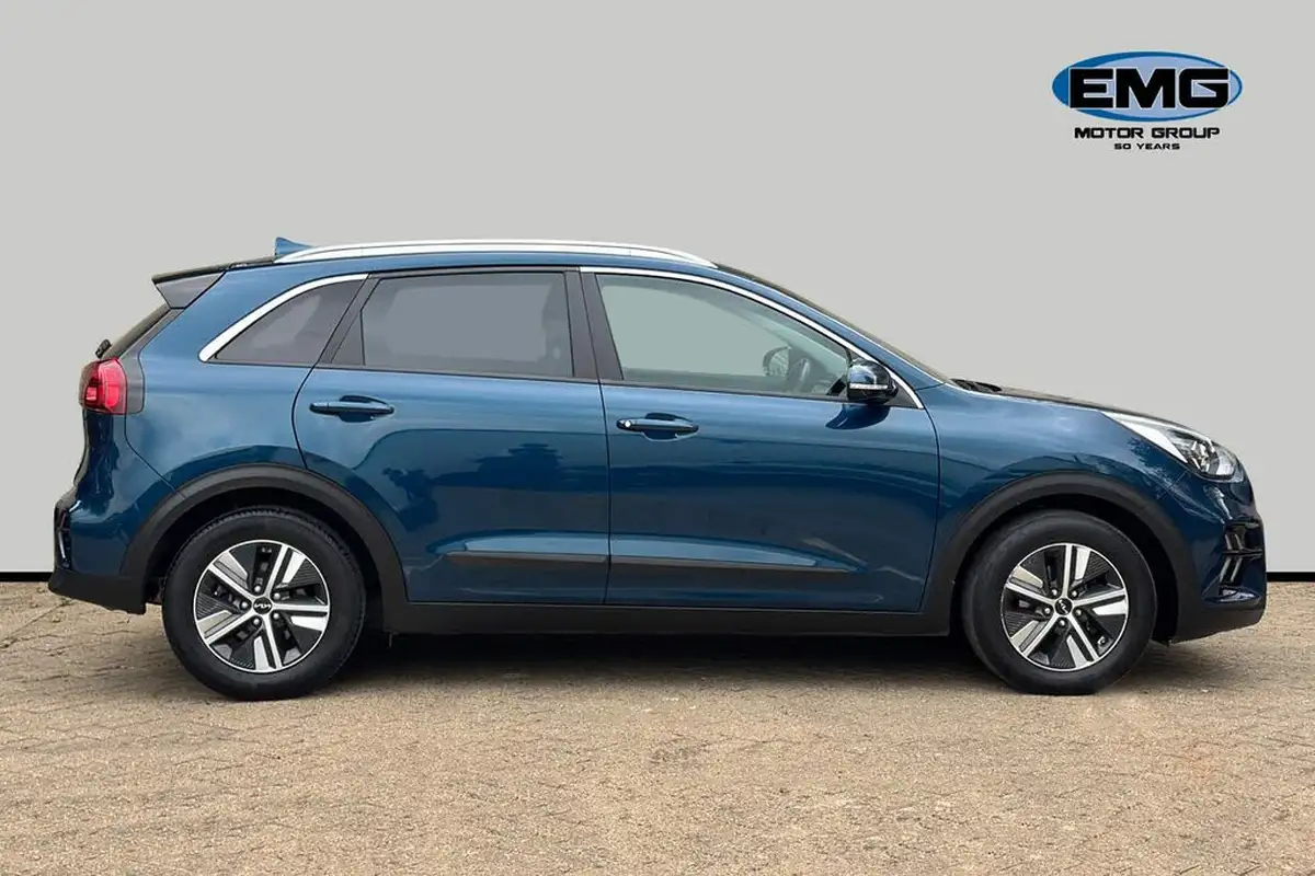 2022-kia-niro-16-gdi-2-139bhp-156kwh-big-2