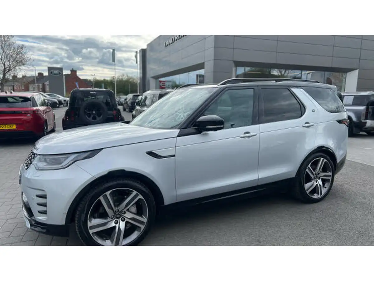 2023-land-rover-discovery-30-d300-dynamic-hse-big-22