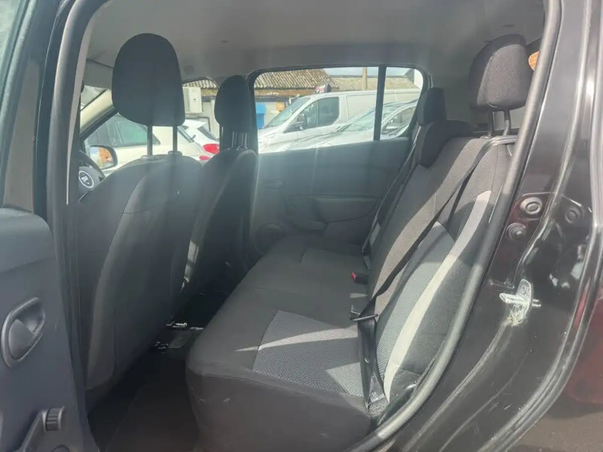 2016-dacia-sandero-12-ambiance-big-12