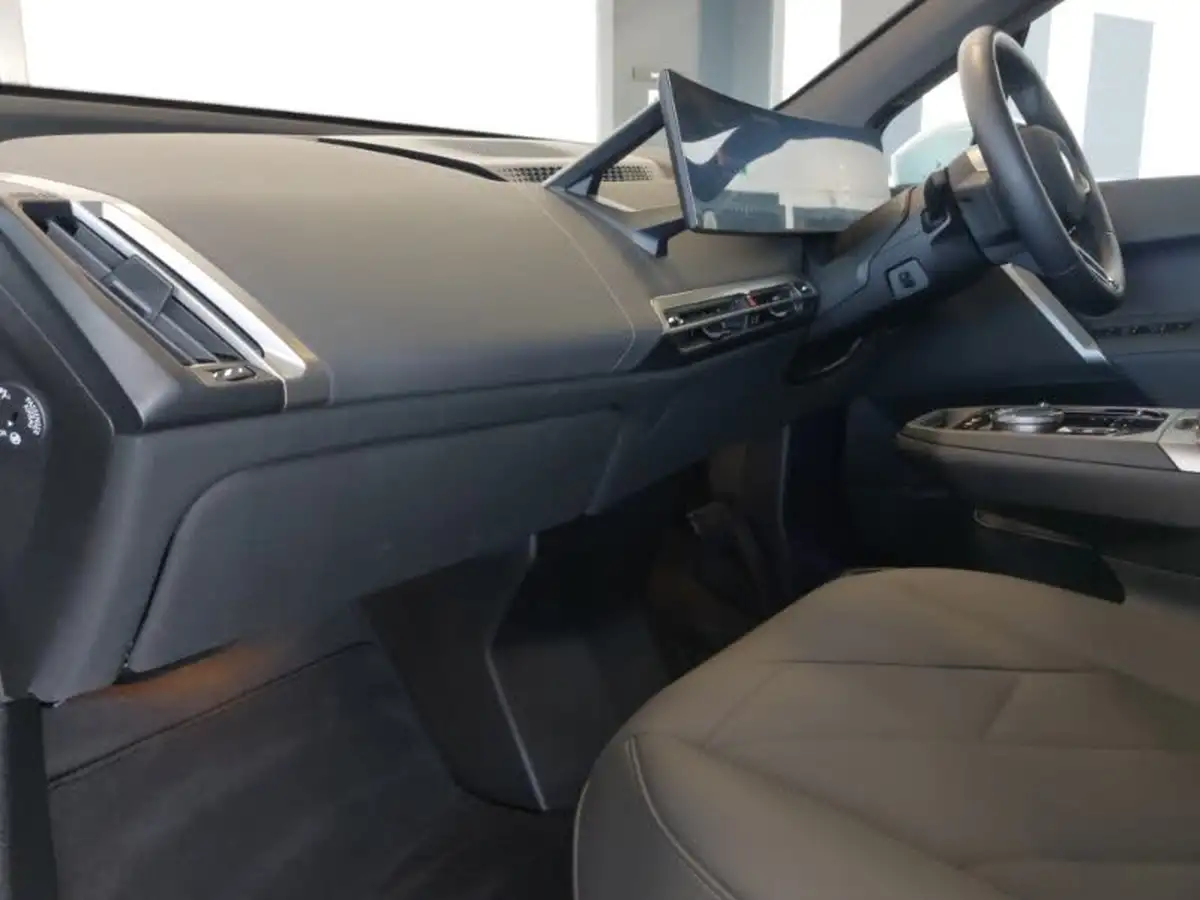 2024-bmw-ix-e-xdrive-40-m-sport-big-6