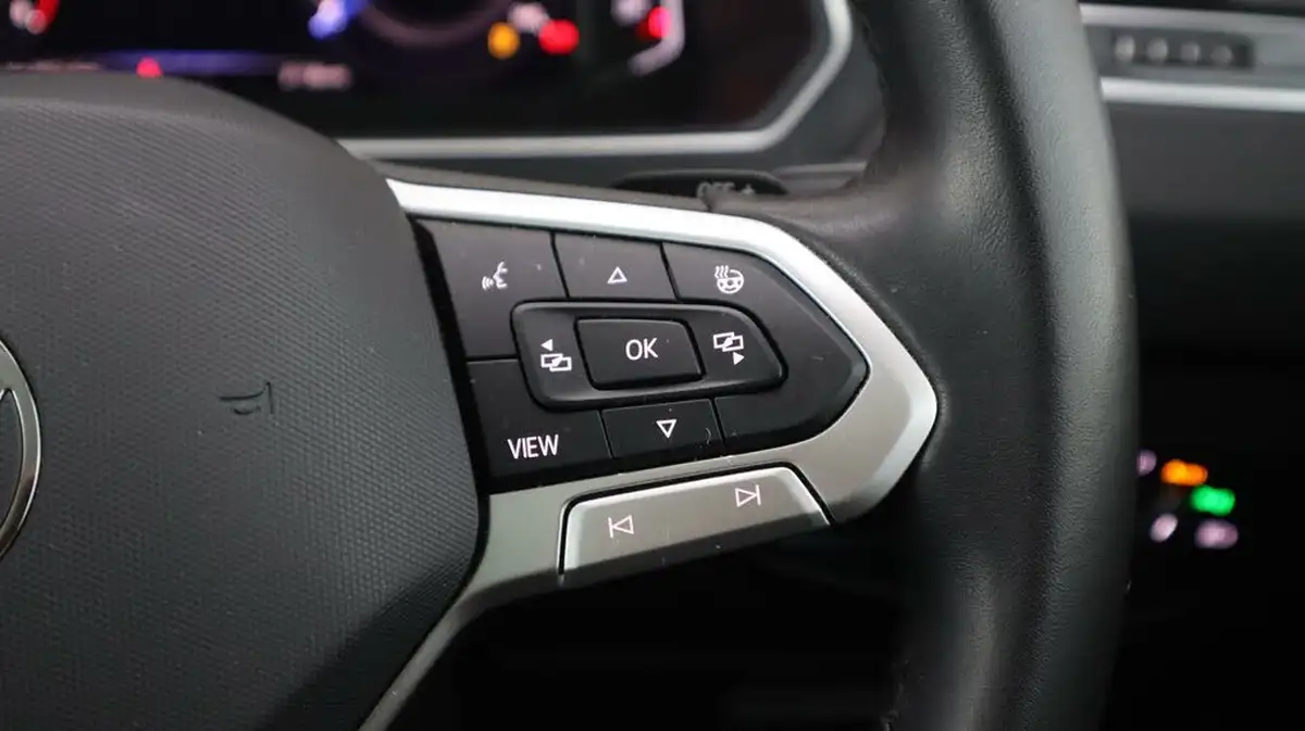 2021-volkswagen-tiguan-15-tsi-elegance-big-22