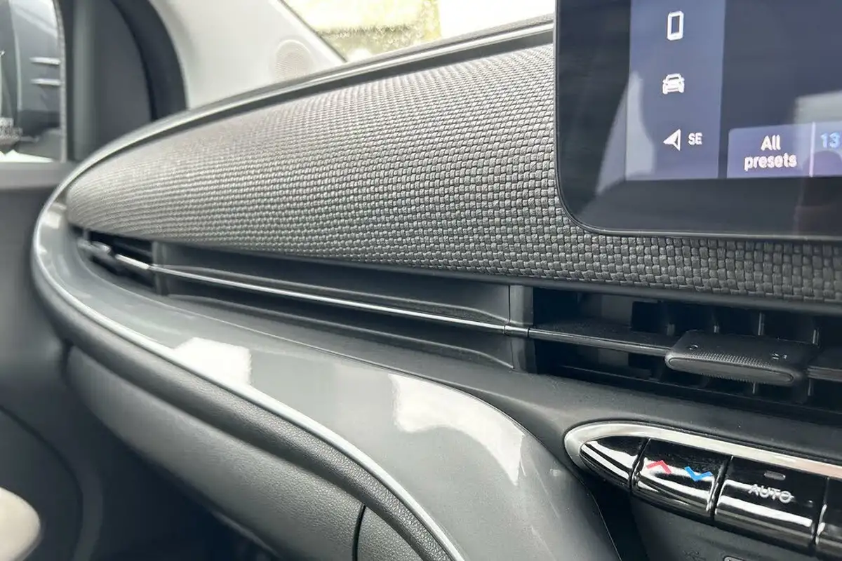 2021-fiat-500-e-la-prima-big-7