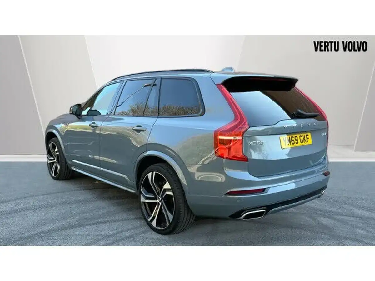 2019-volvo-xc90-20-t8-r-design-390bhp-big-1
