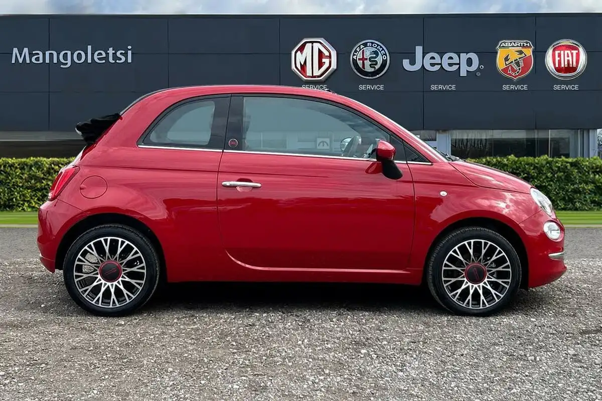 2023-fiat-500c-10-red-big-4