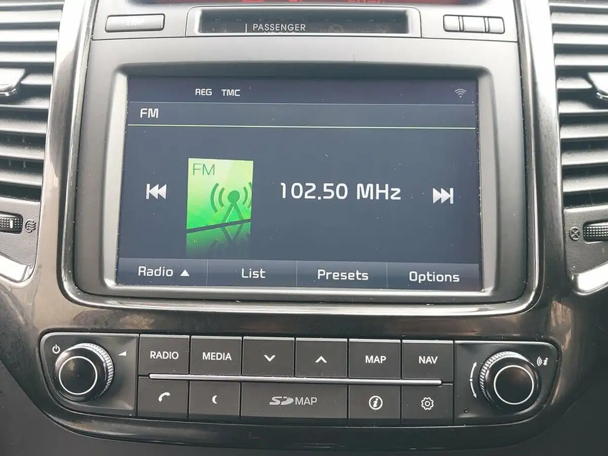 2016-kia-venga-16crdi-3-big-31